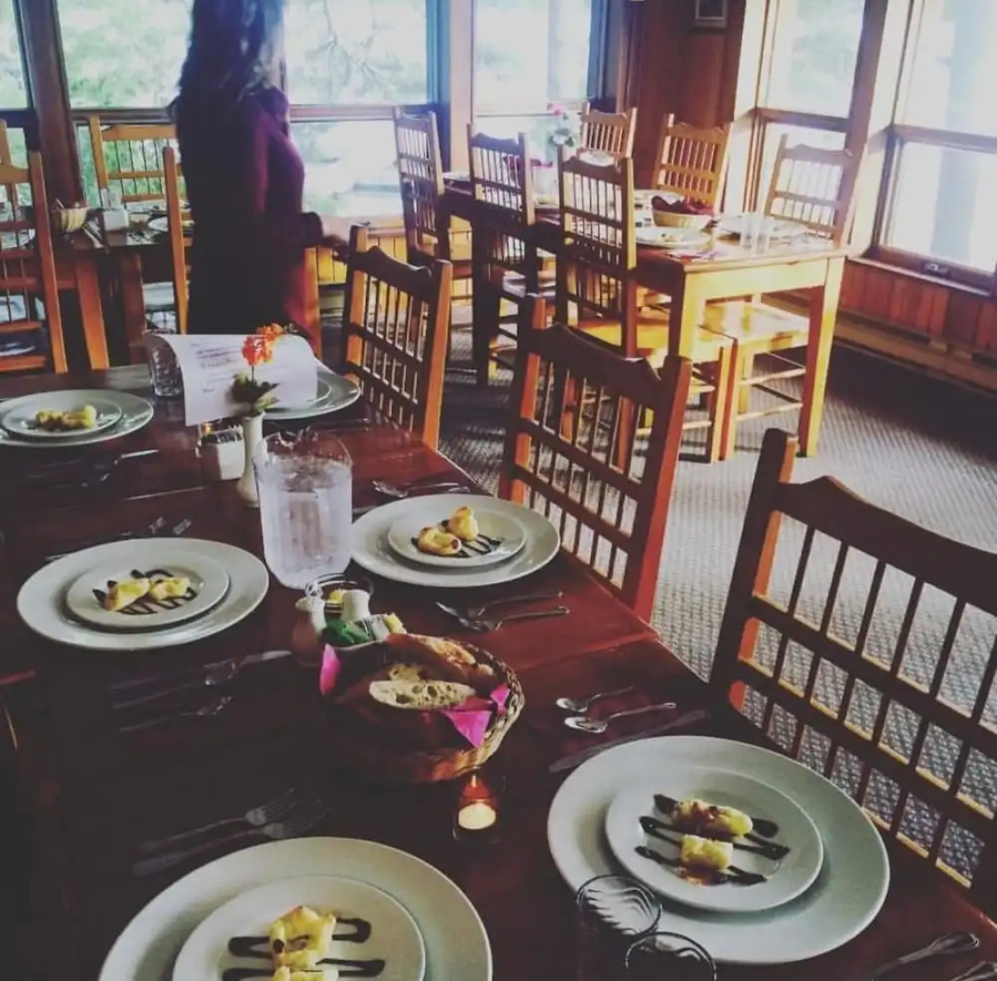 Westwind Inn on the Lake