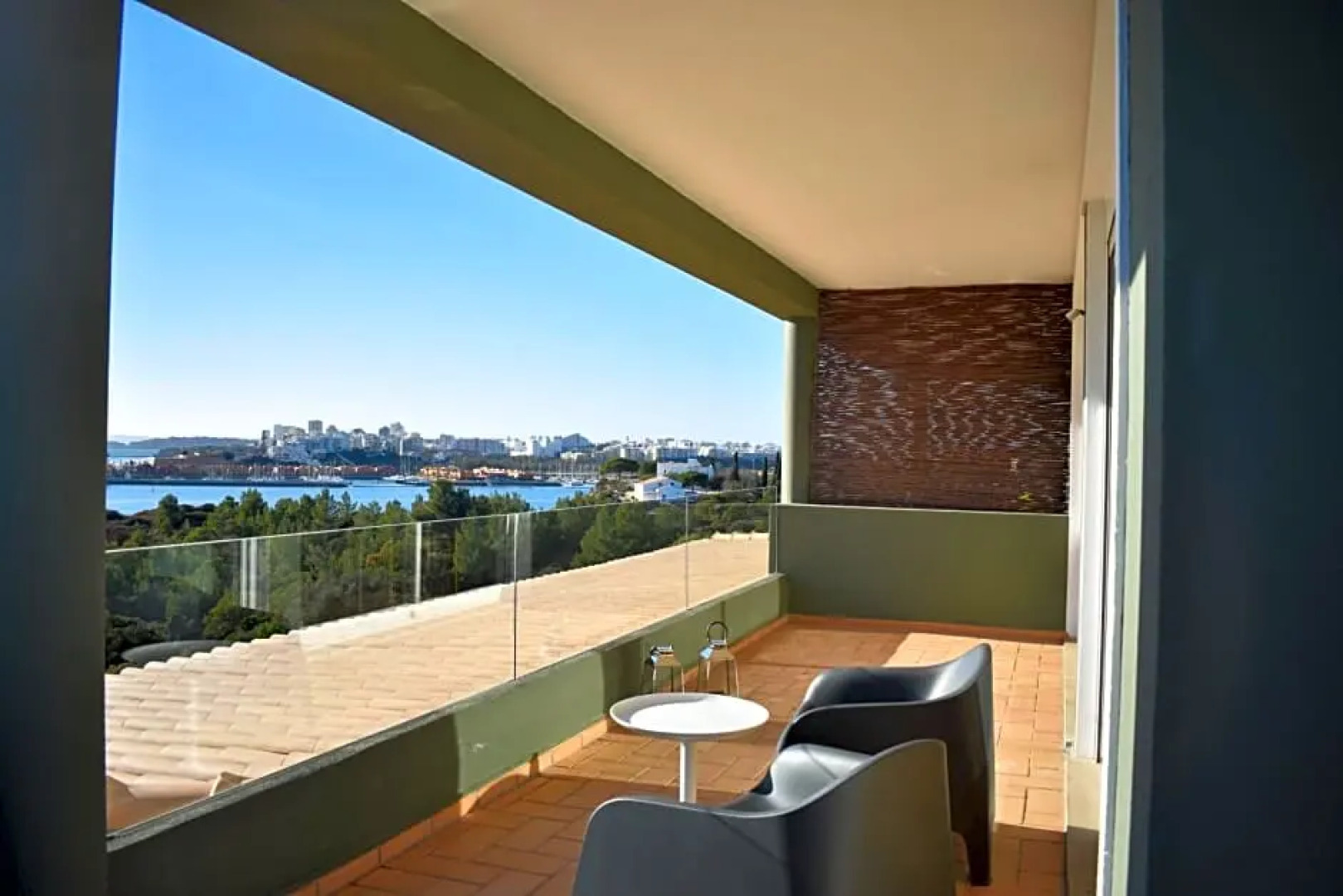 Encosta da Praia Luxury Suites