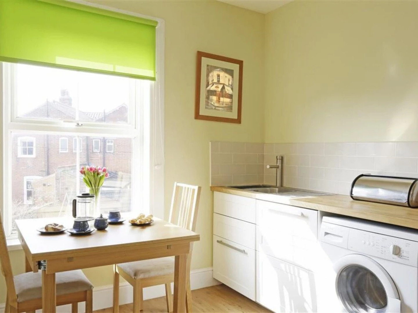 Bright Apartment in Center of Southwold near Beach & Pier
