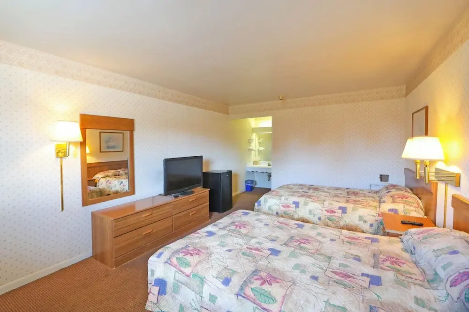 Hotel O Relax Inn Lewisburg near I-64