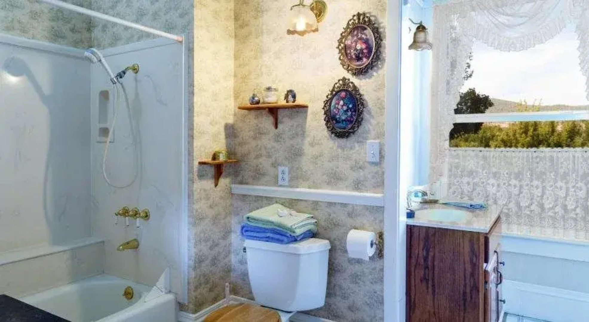 Roseberry House Bed & Breakfast