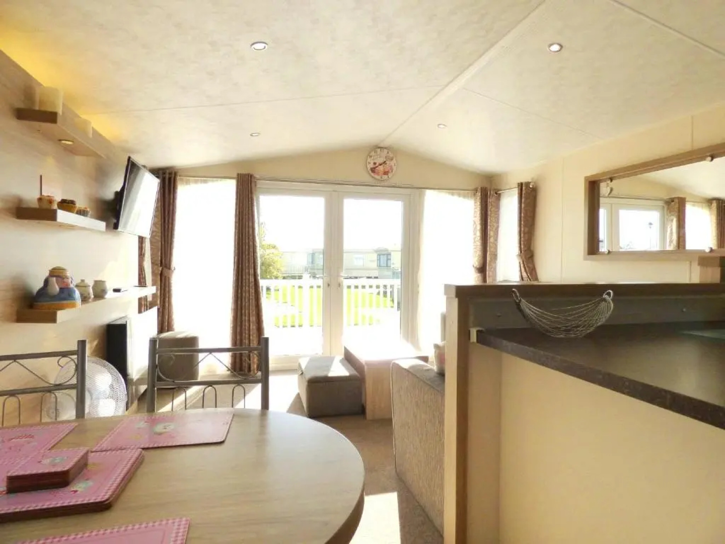 Willows 18 at Southview Leisure Park