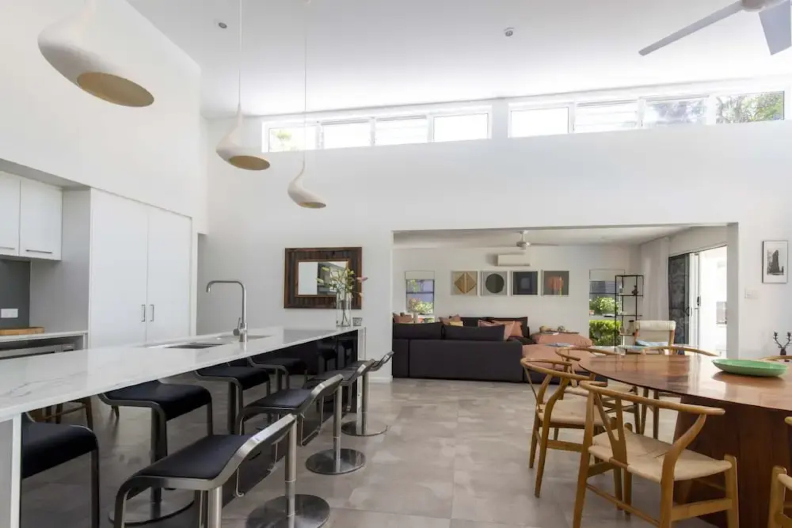 Tenterfield Beachfront Luxury 4 Bedroom Holiday Home