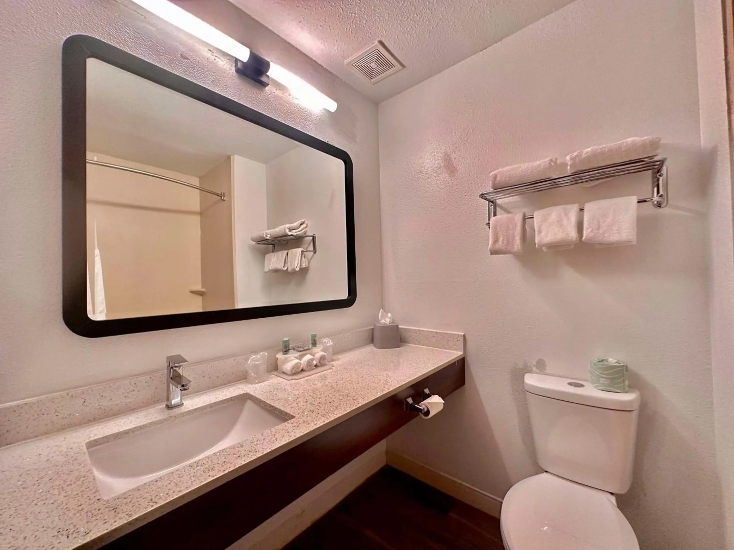 Holiday Inn Express & Suites Waxahachie by IHG