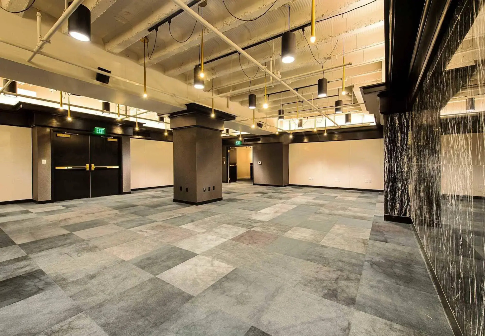 WATERMARK Baton Rouge, Autograph Collection