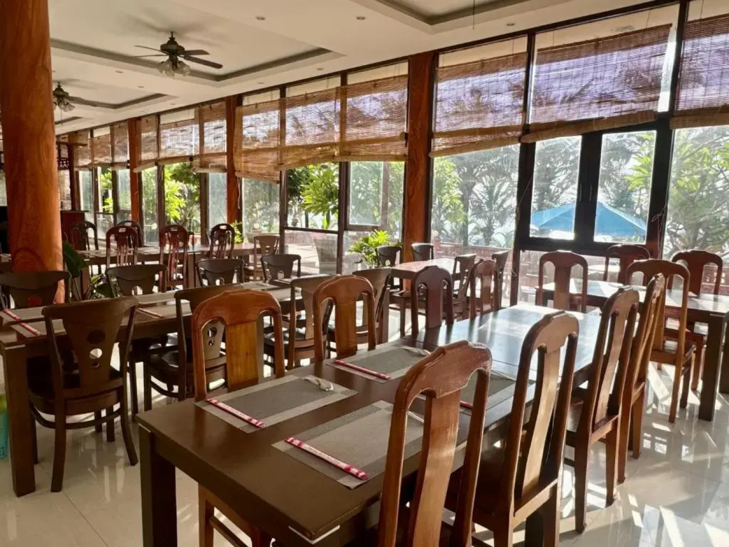 Canh Buom Xanh Resort