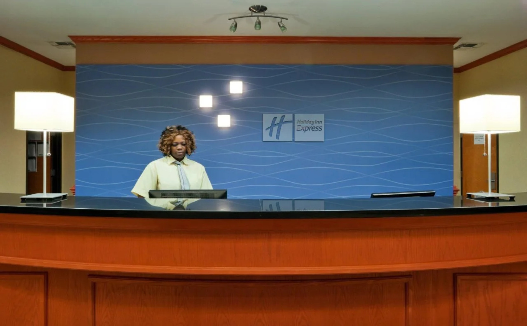 Holiday Inn Express Hotel & Suites Fairfield - North by IHG