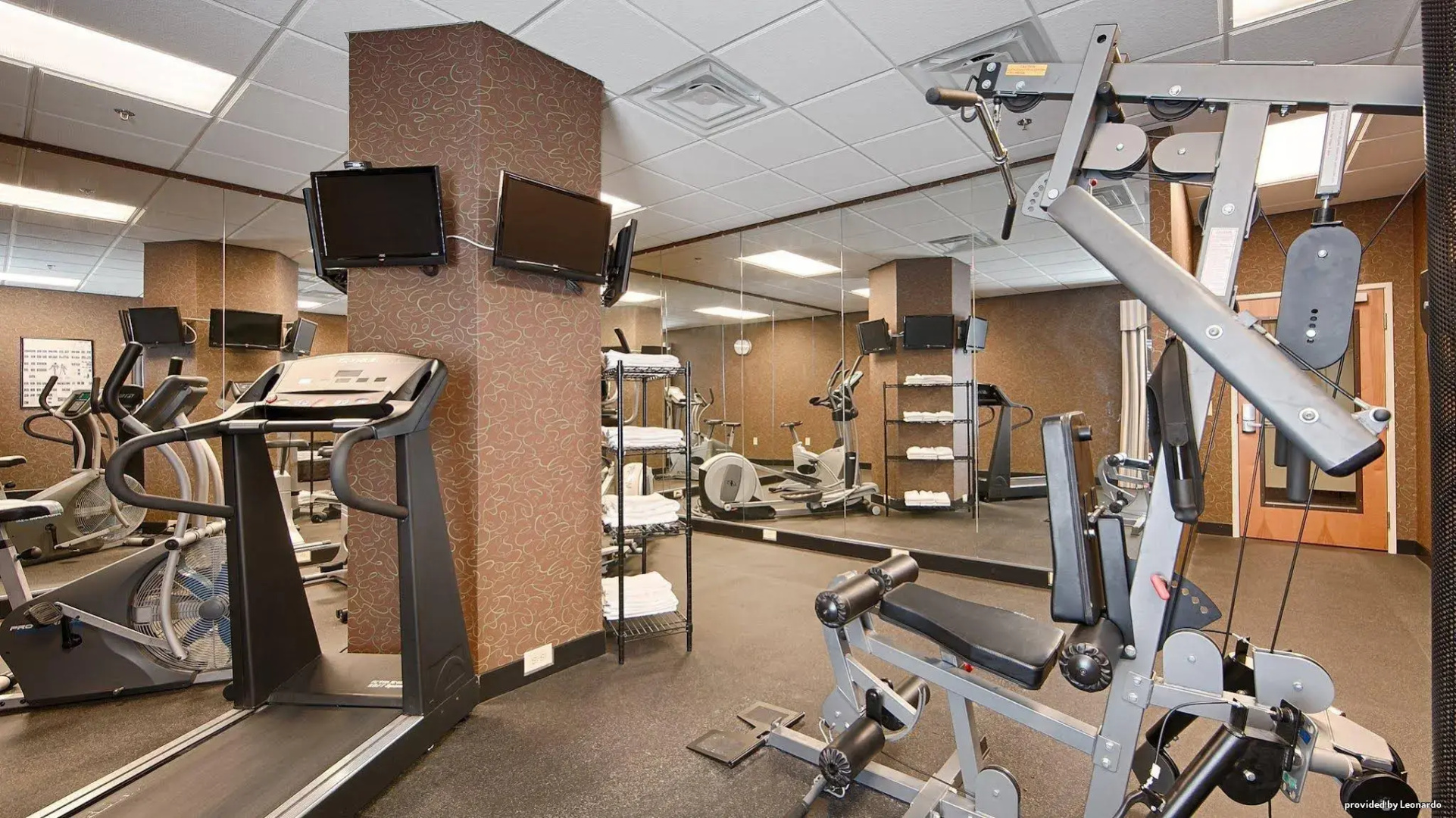 Best Western Plus Brunswick Inn & Suites