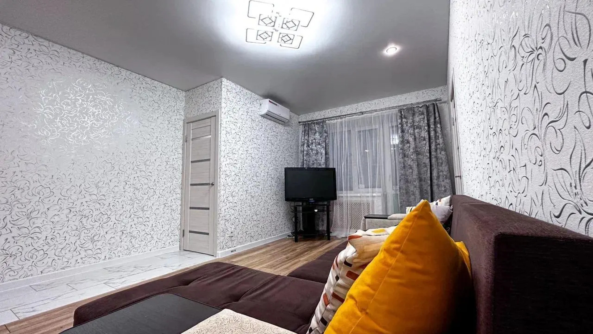 Апартаменты на улице Университетская 5/37