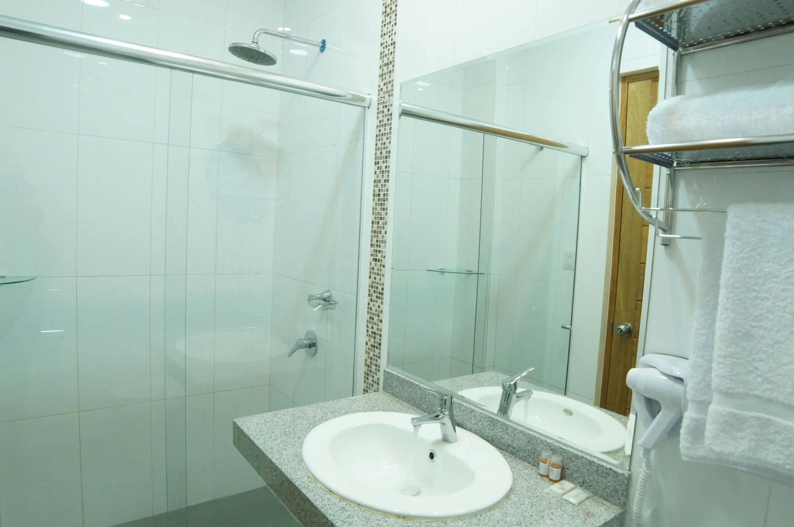 Aguila Dorada Selva Hotel