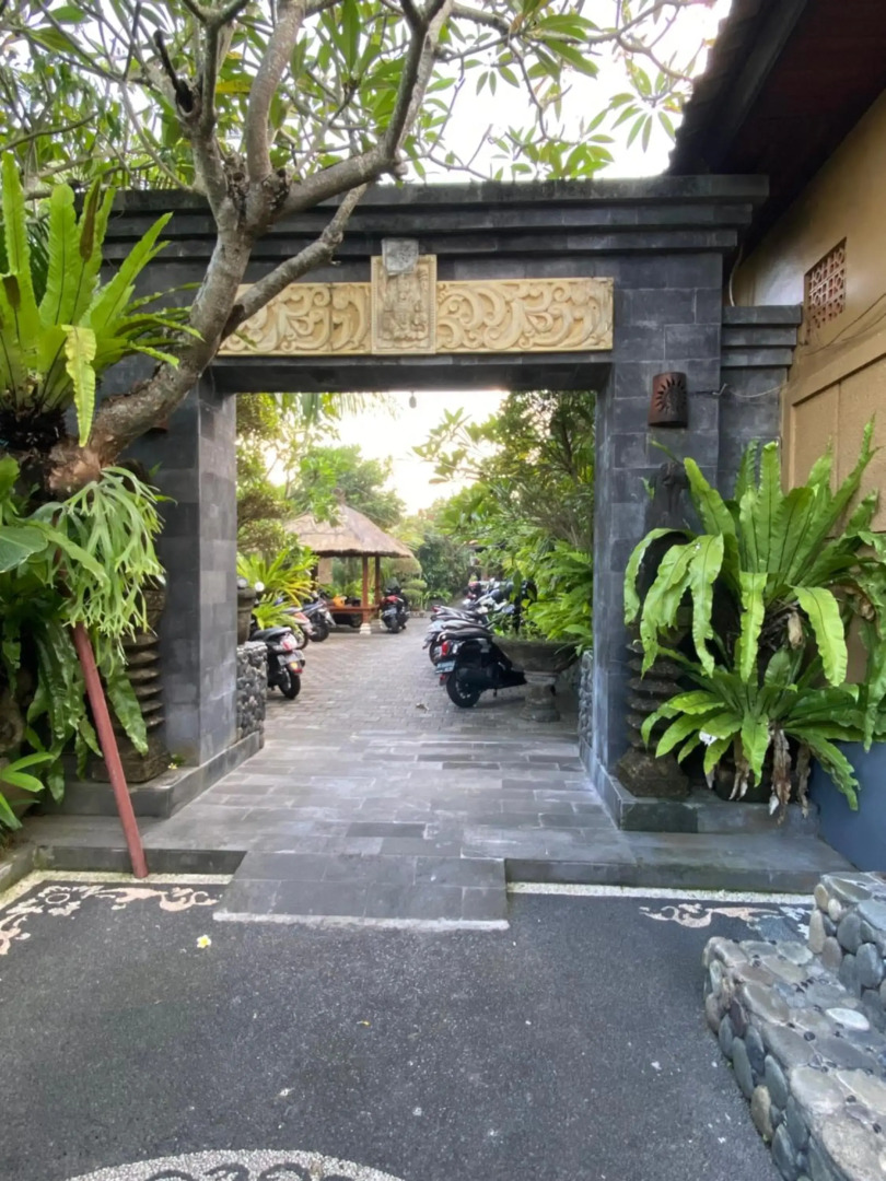 RedDoorz @ Nelayan Canggu