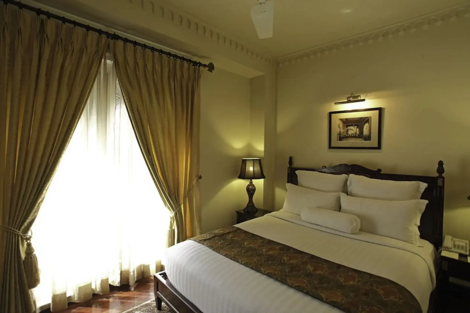 Heritage Luxury Suites- ALL Suite Hotel
