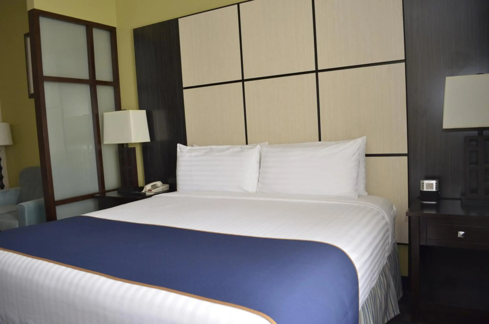 Super 8 by Wyndham Irving/DFW Apt/North