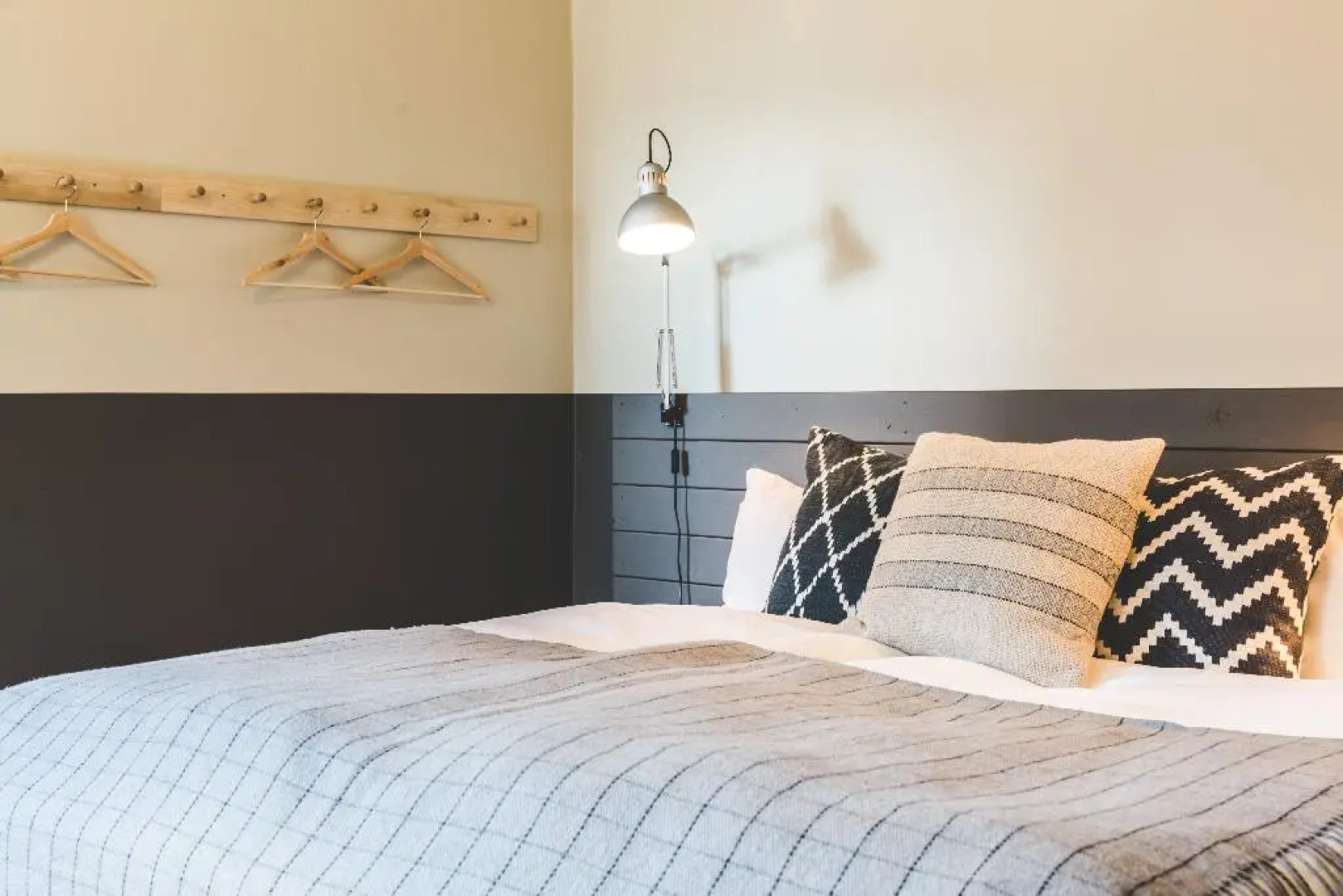 The Swan House by Heimaleiga