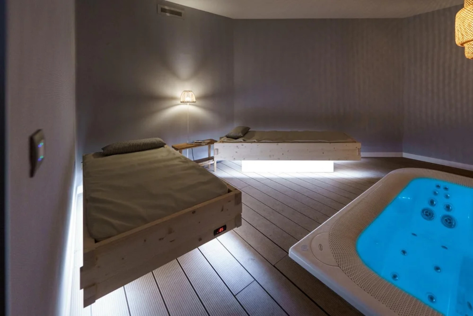 Charming Green and Blue Villa by Wonderful Italy