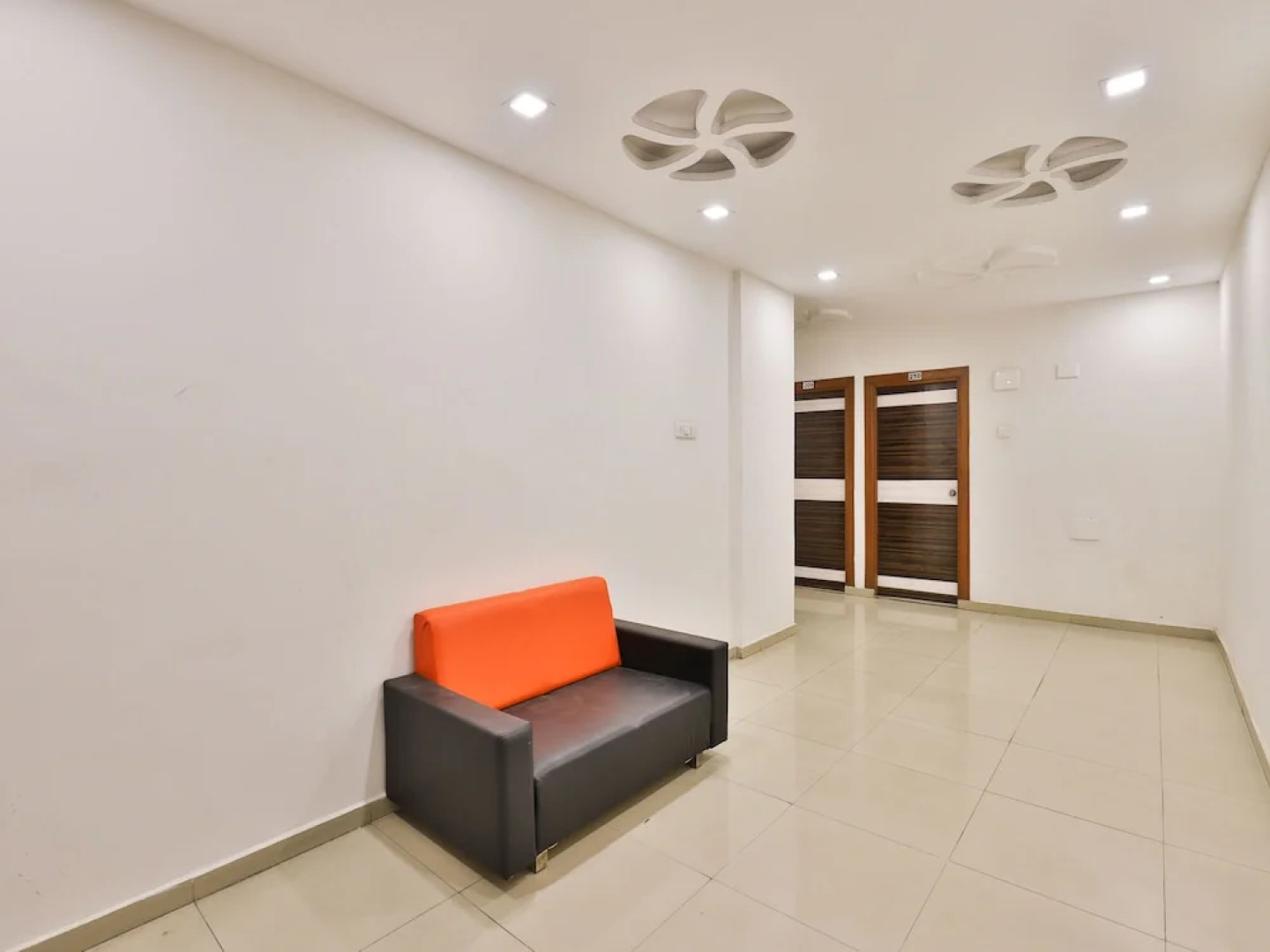 OYO 13776 Hotel Grand Sahara