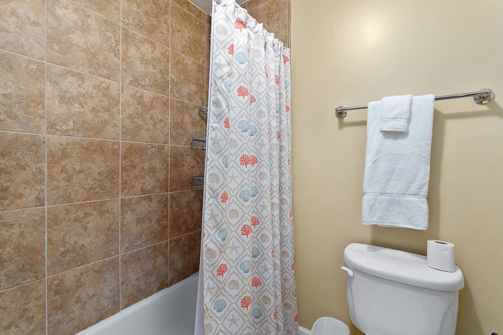 Island Retreat 2511-1 by Hodnett Cooper