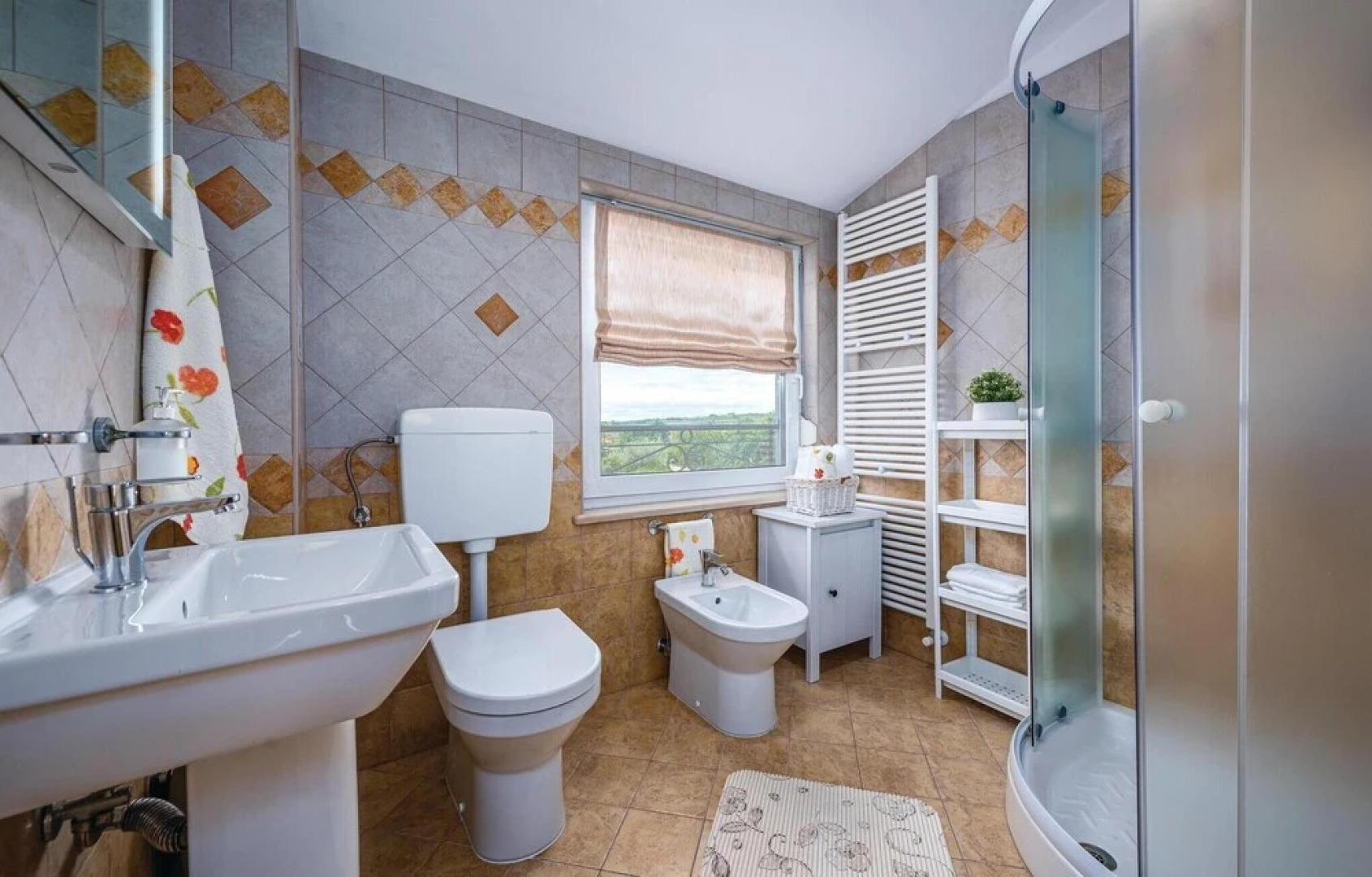 Nice Home in Nova Vas With 4 Bedrooms, Wifi and Outdoor Swimming Pool