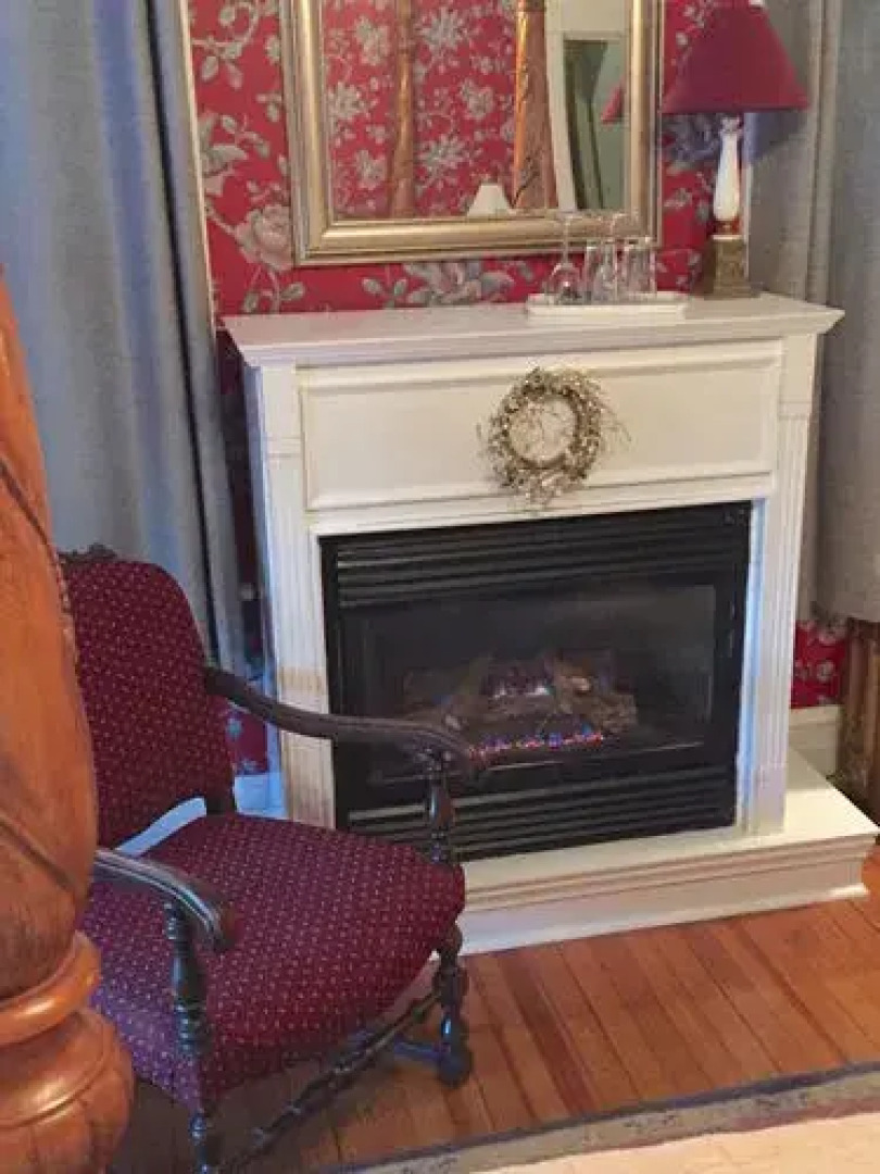 Olde Square Inn Bed and Breakfast