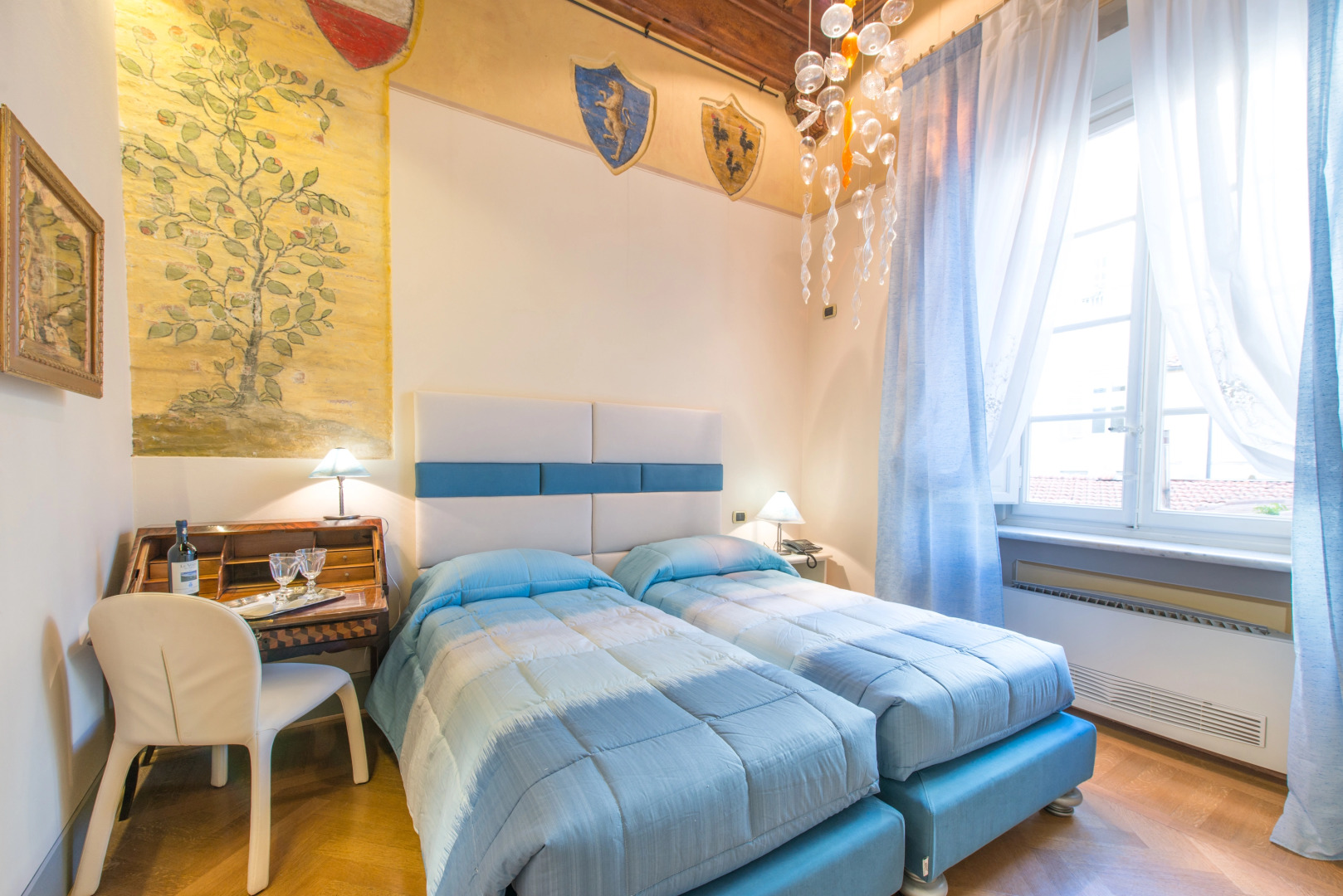 N.15 Santori Luxury Home