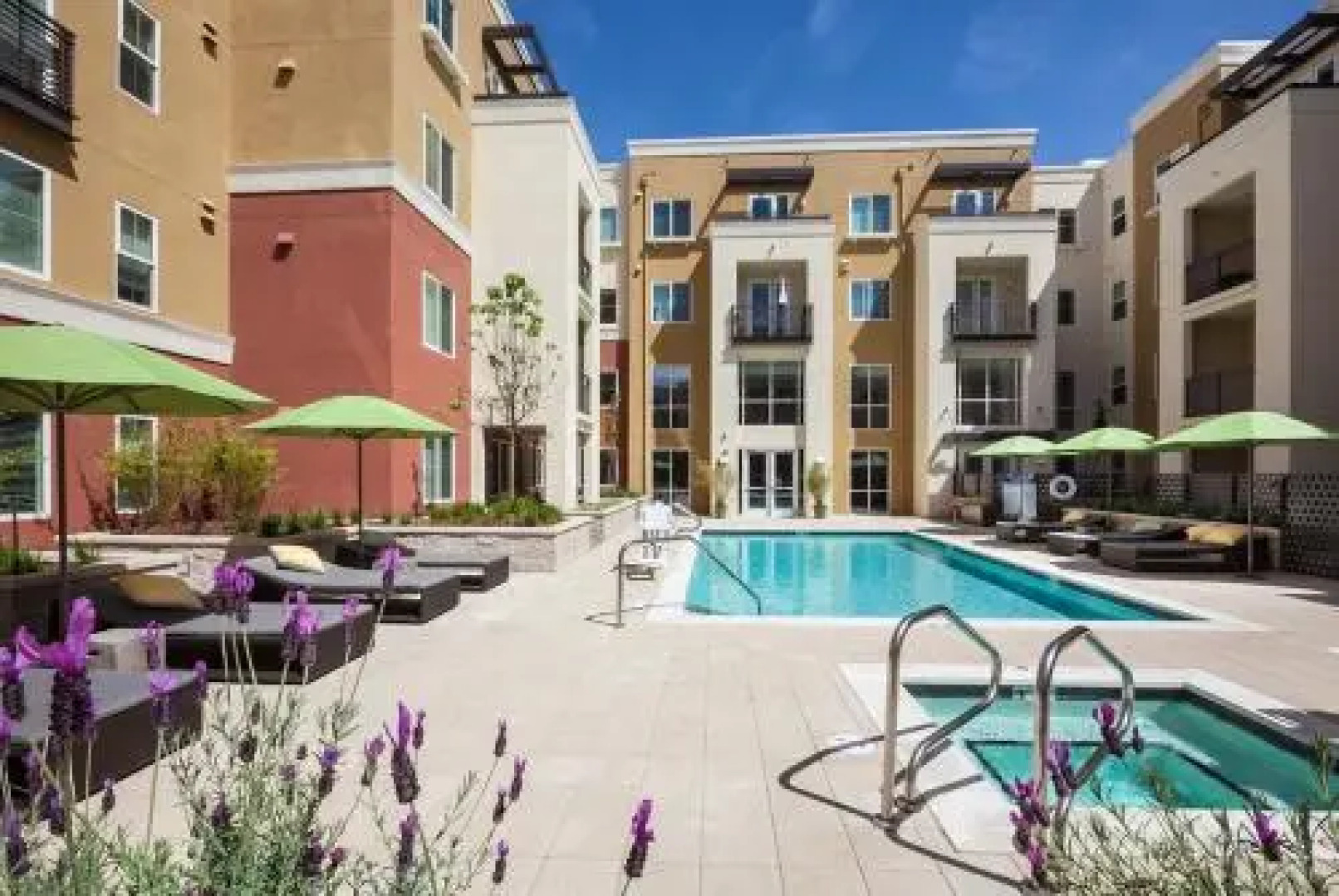 Urban Flat Apartments @ San Mateo