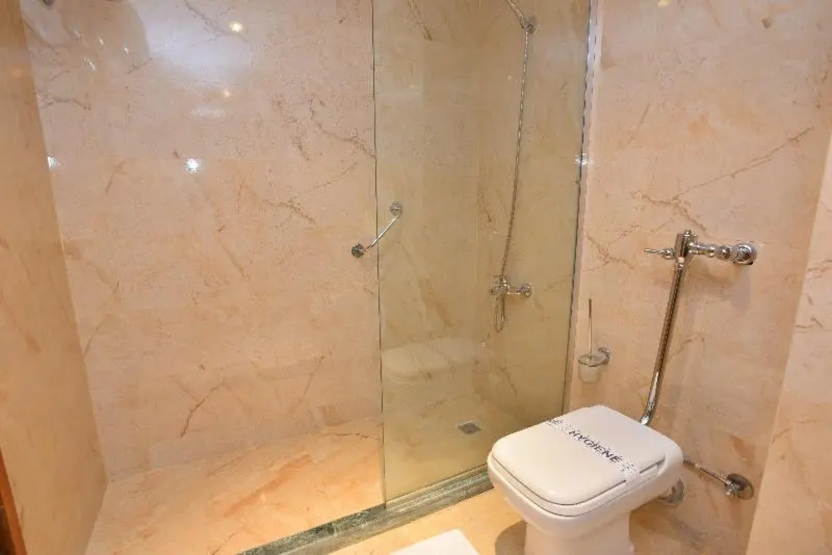 Hawaii Riviera Club Aqua Park-Families and Couples