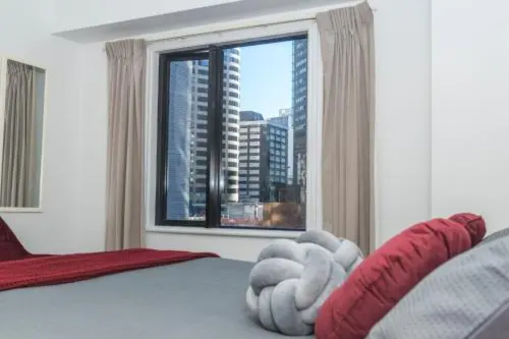 Auckland Centre Studio w/ Pool and Gym