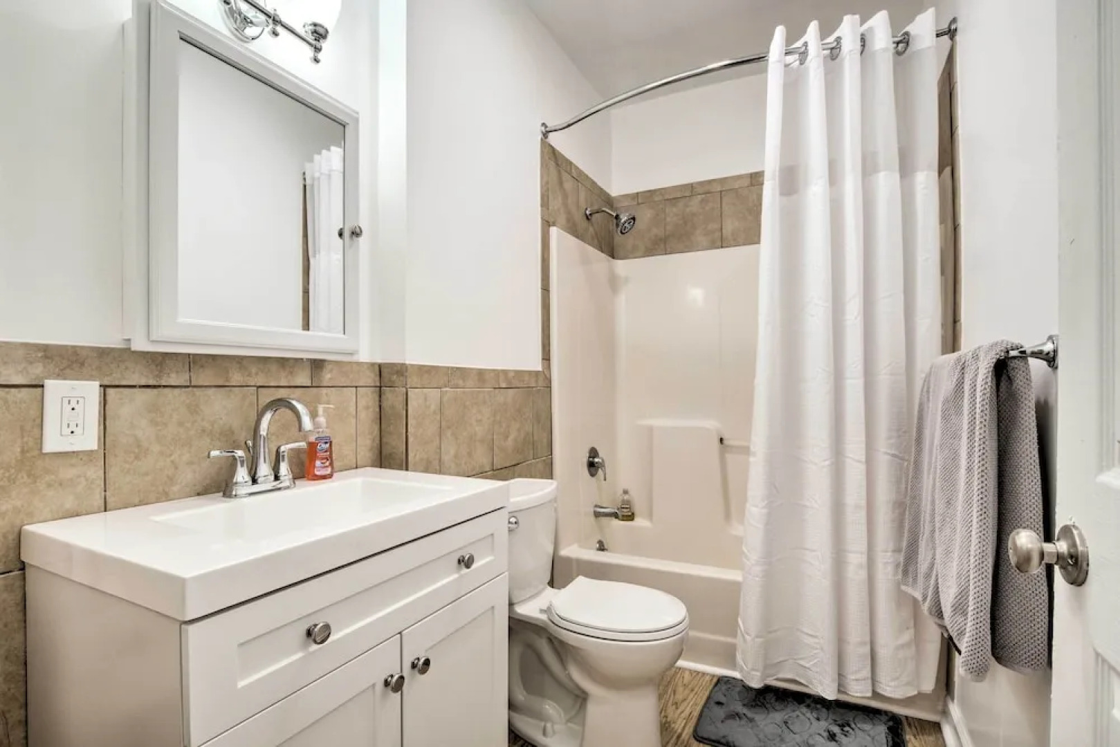 Inviting Home, 1 Mi to High Point University!