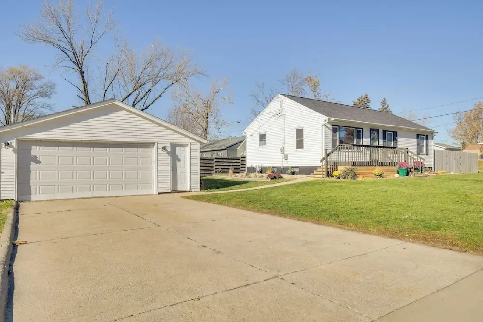 Pet-friendly Hiawatha Retreat w/ Private Yard!