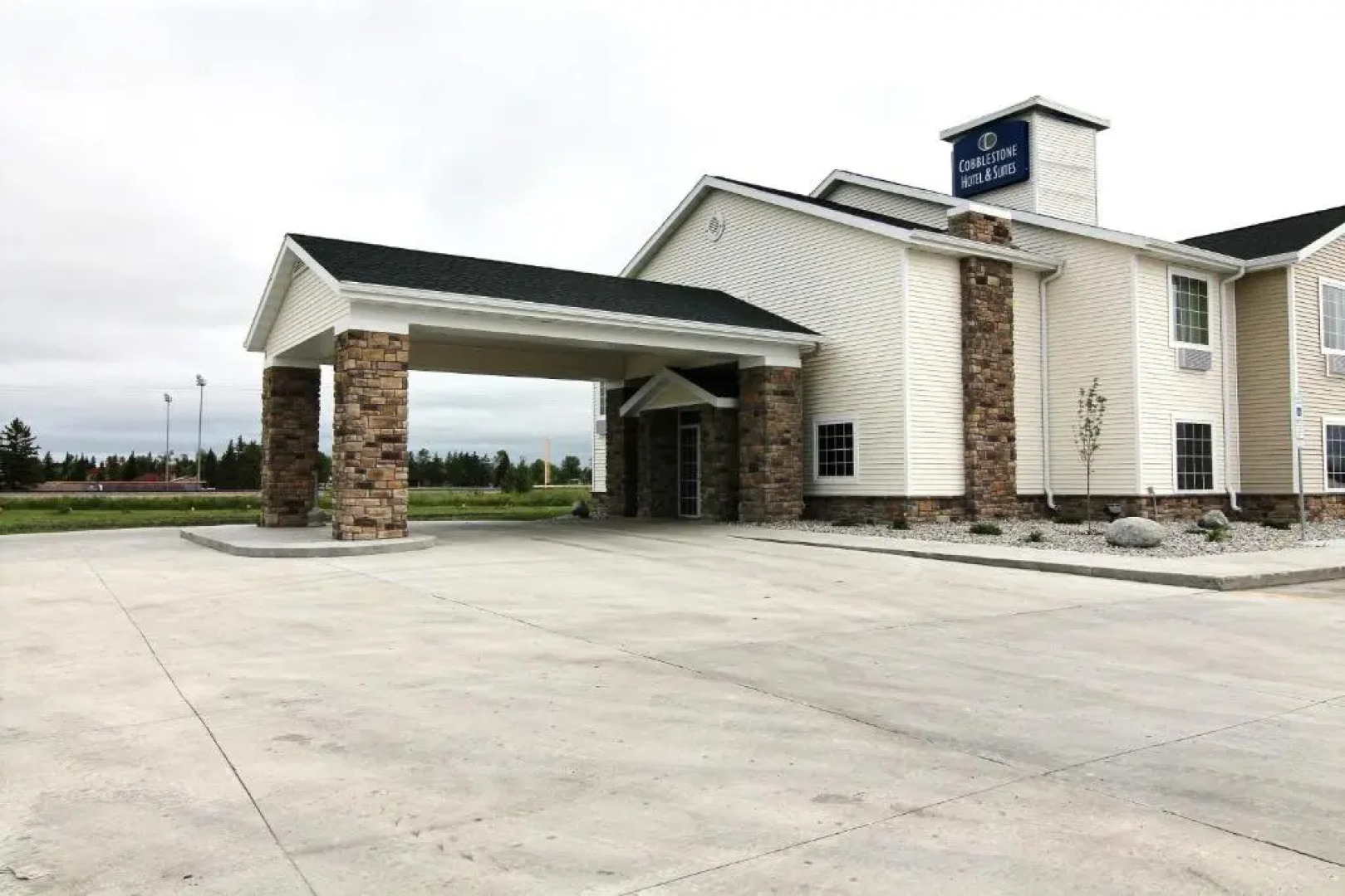 AmeriVu Inn and Suites