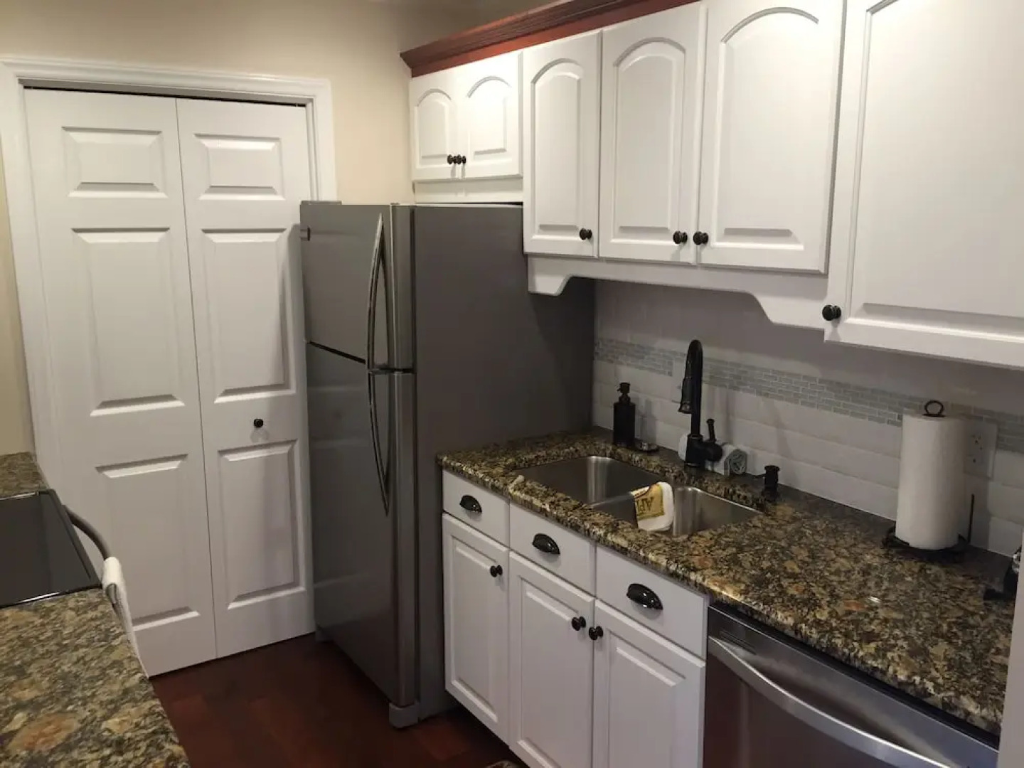 Royal Oak 111 2 Bedrooms 2 Bathrooms Condo