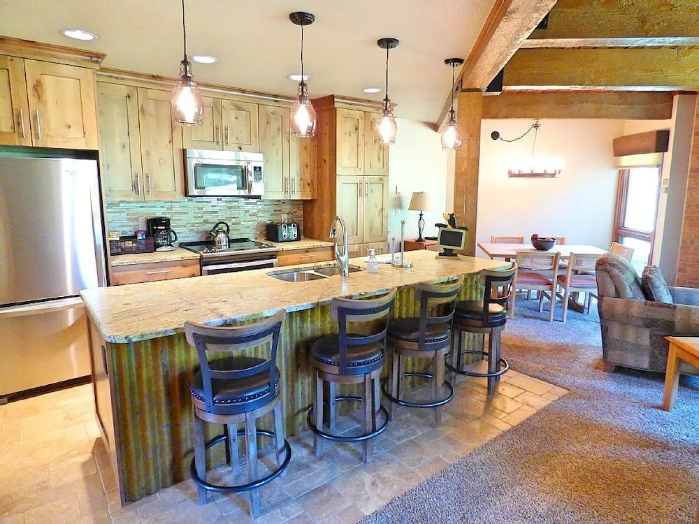 Lift Tickets Ground Floor in Mtn Village, Wifi, Fireplace, Hot Tubs