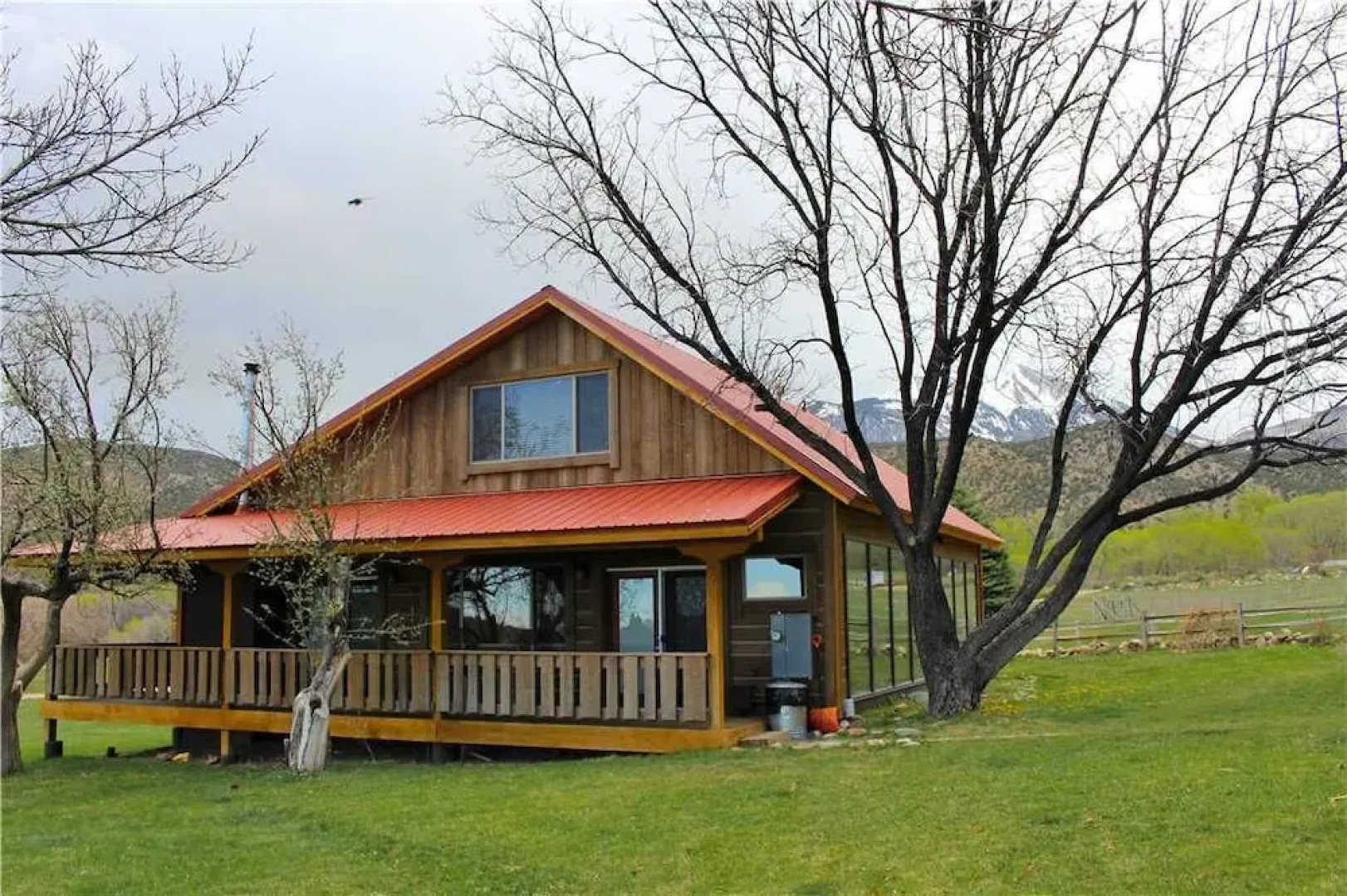 Pack Creek Orchard House by RedAwning