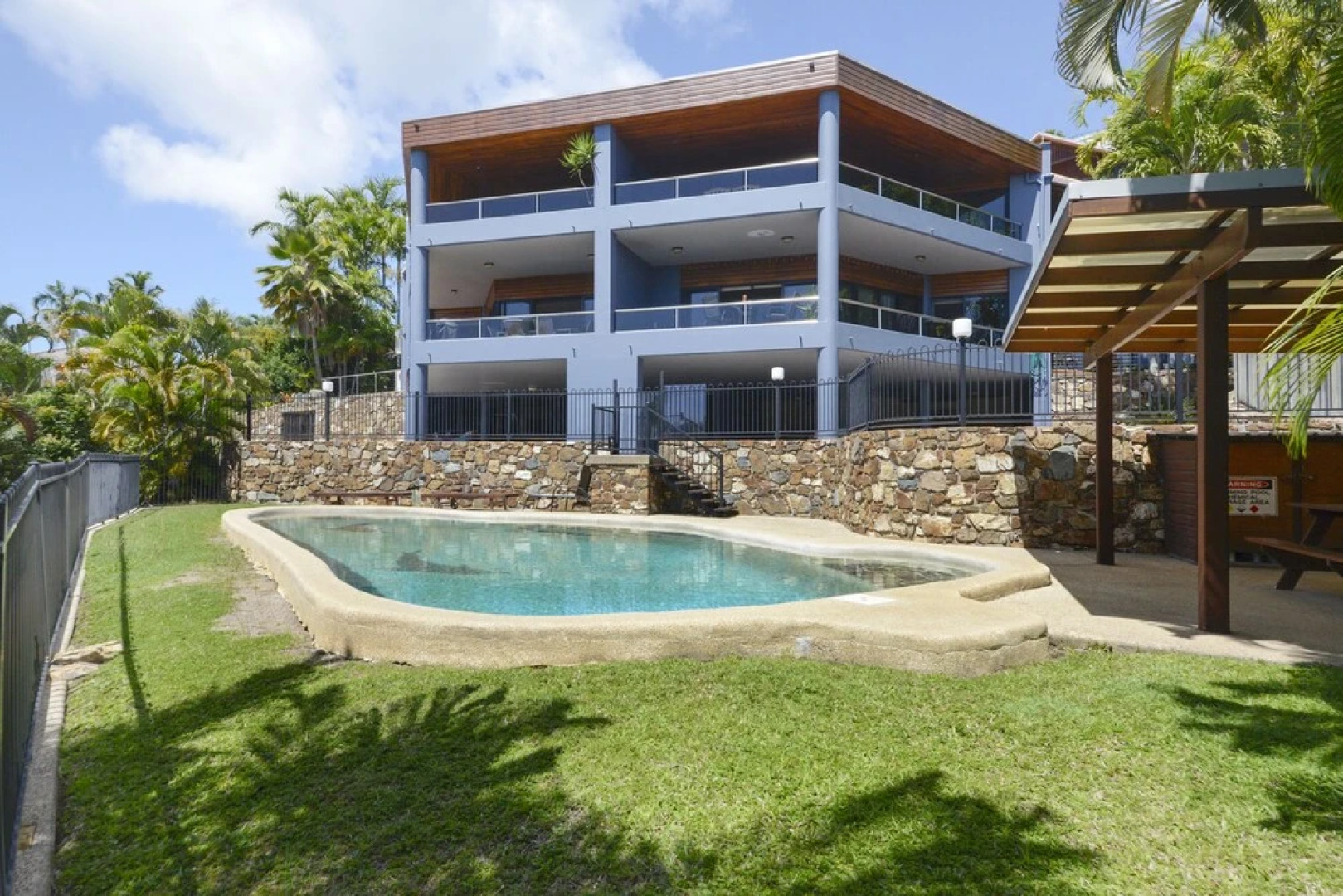Airlie Harbour Apartment - Airlie Beach