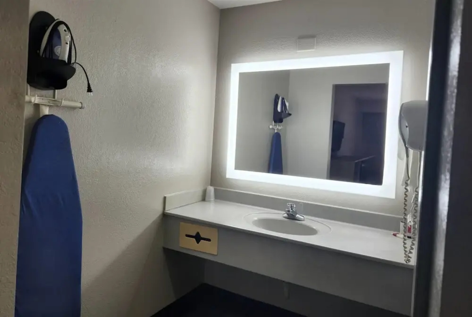 Days Inn Ocean Springs