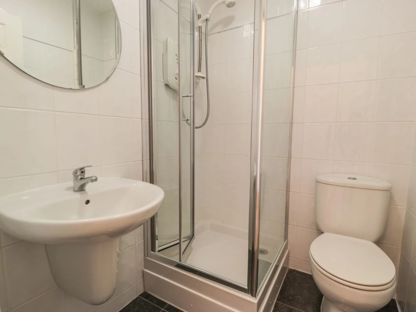 Apartment 1, 10 Marian y Mor