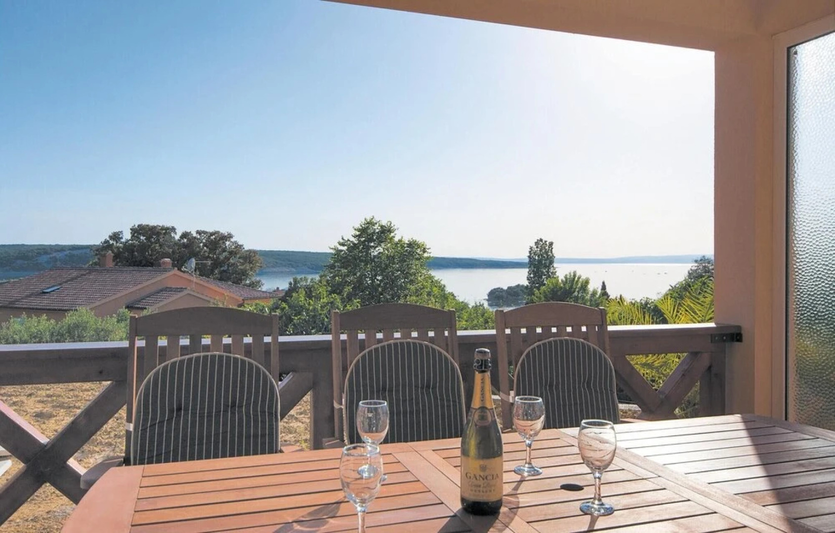 Beautiful Home in Supetarska Draga With Sauna, Wifi and 4 Bedrooms