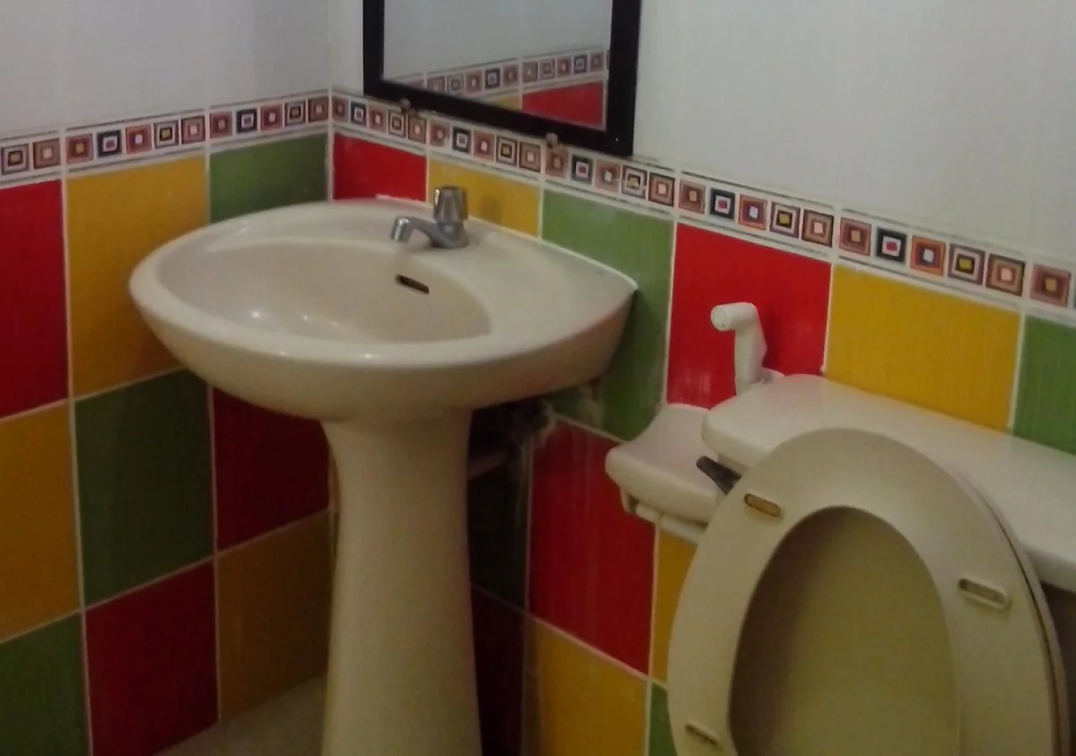 Green Ville Drive Inn by Zen Rooms