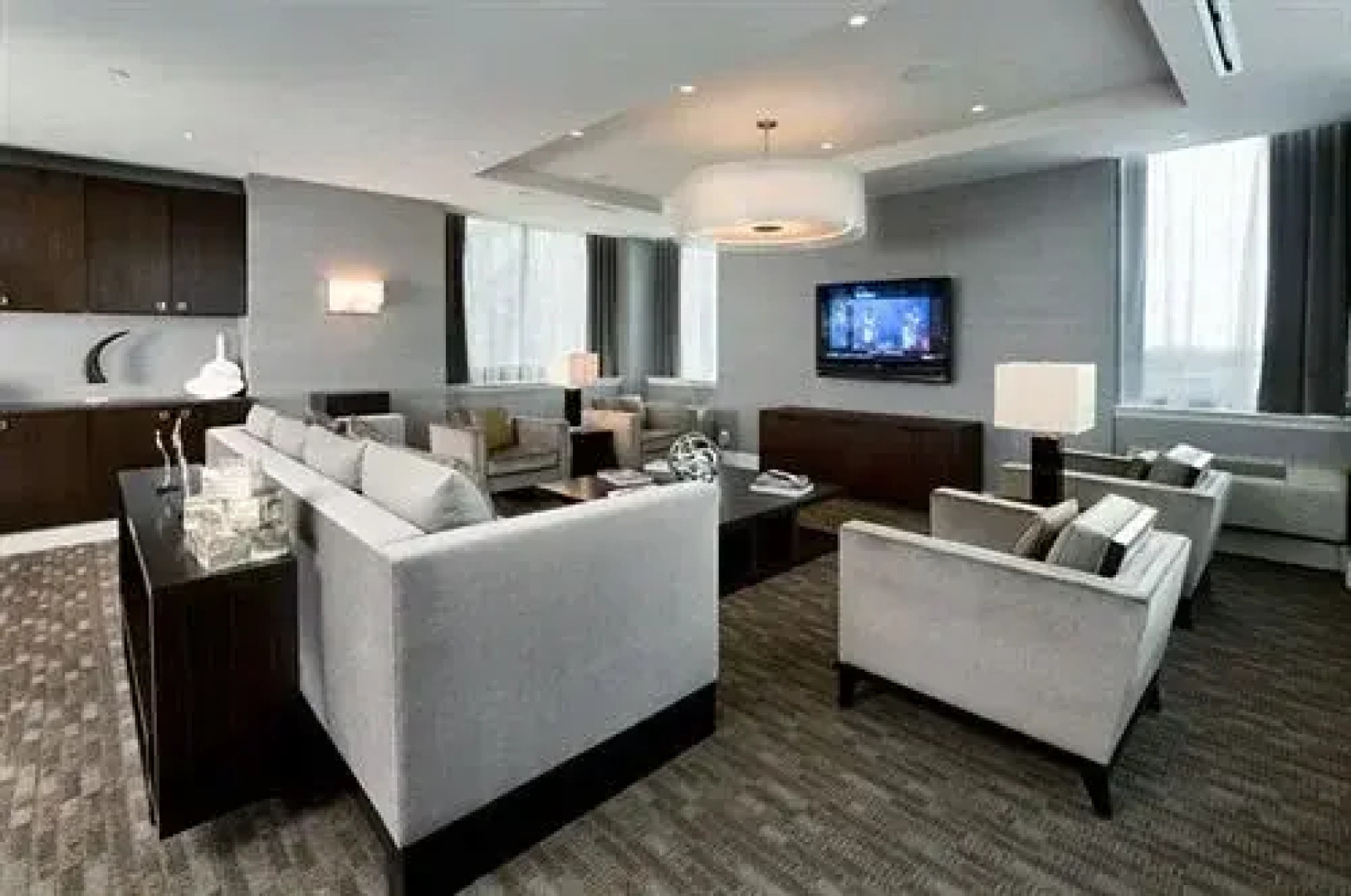 The Mcqueen - Self-Catered Apartment