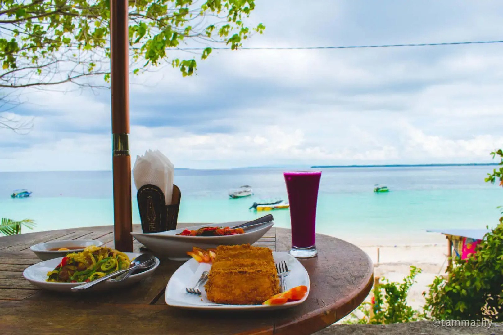 Bara Beach Bungalows