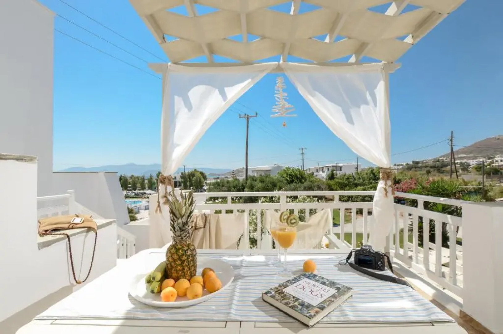 Birikos Hotel & Suites