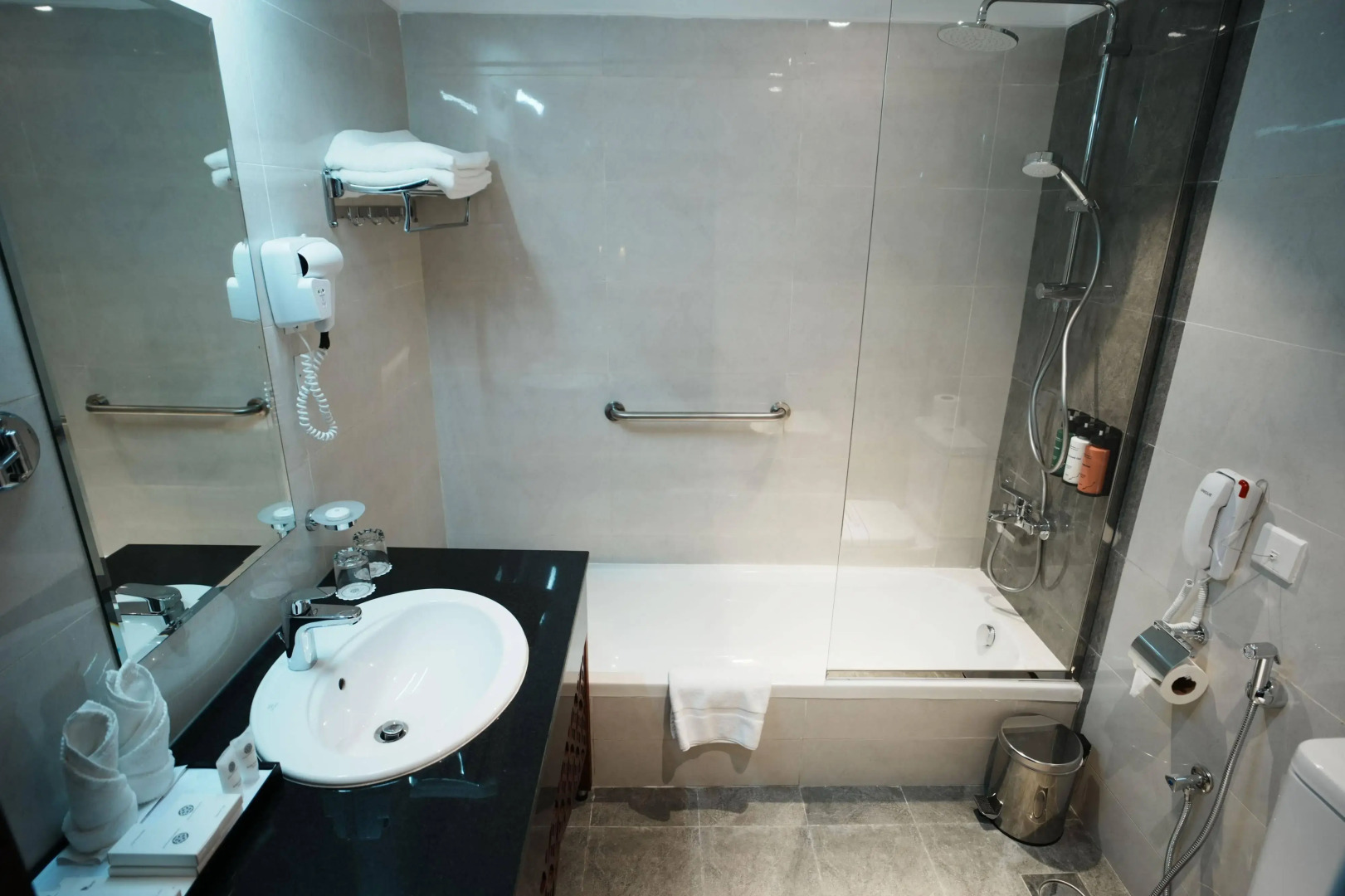 Delmon International Hotel