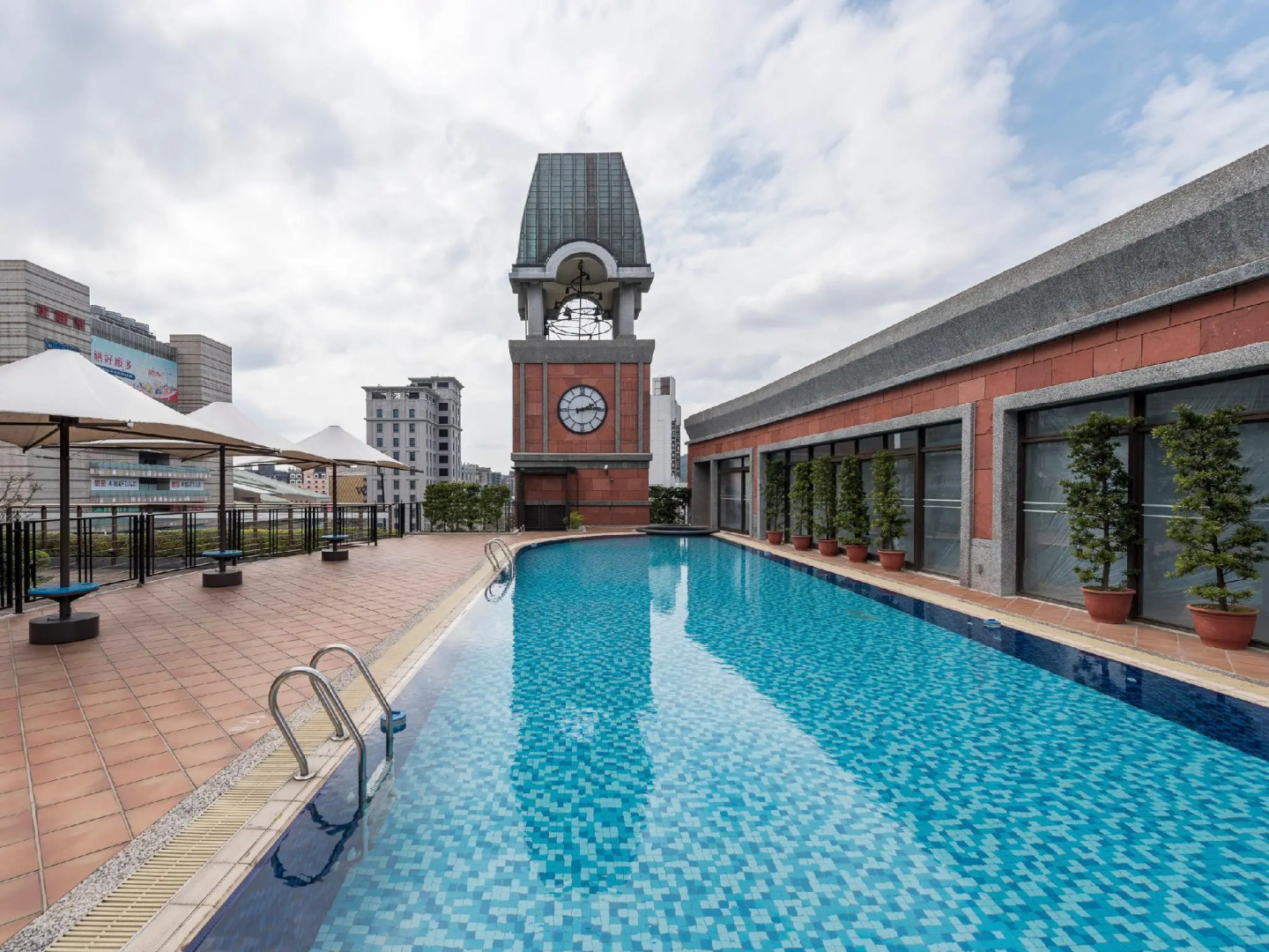 Grand Victoria Hotel