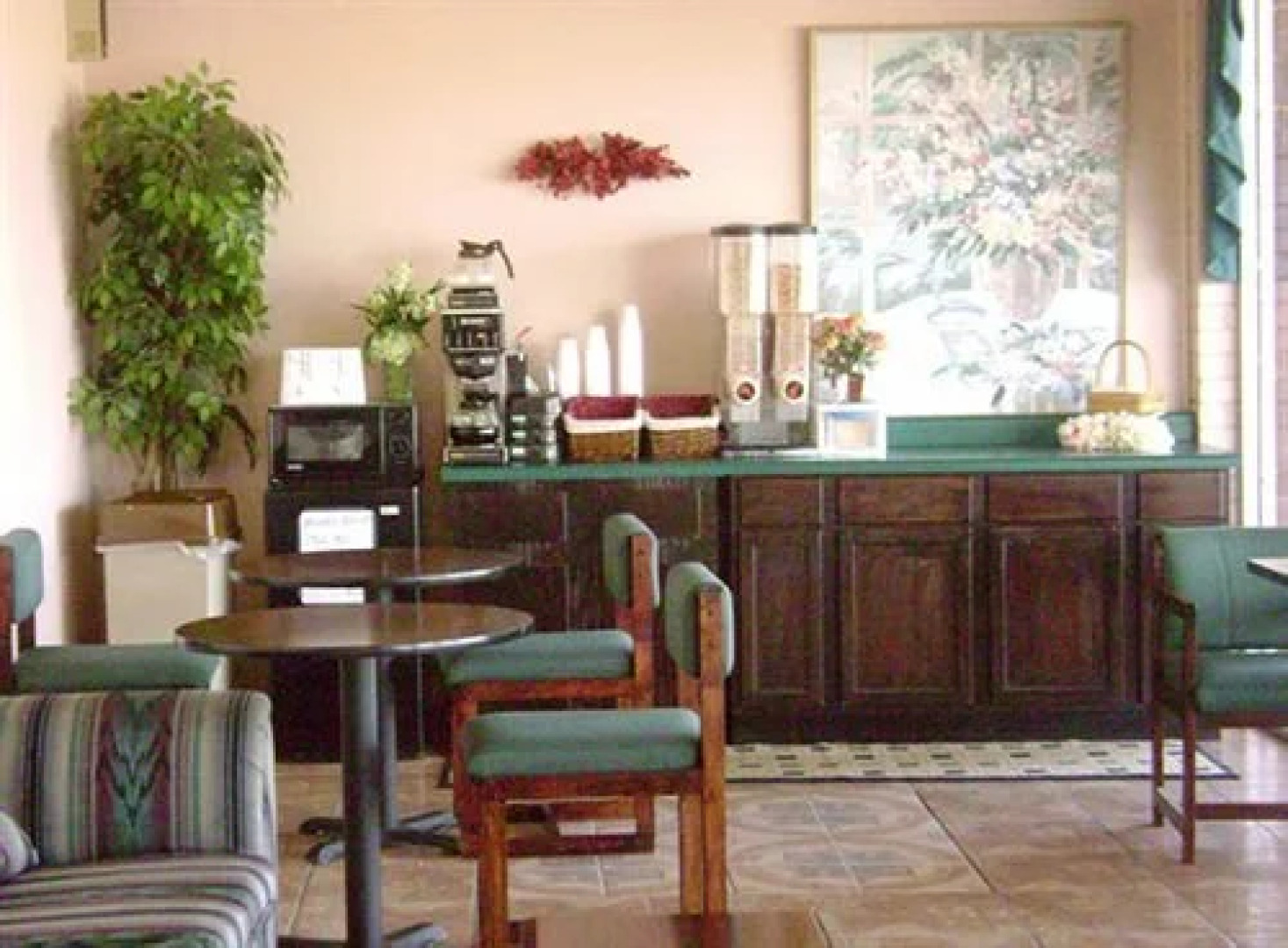 Relax Inn and Suites Hope