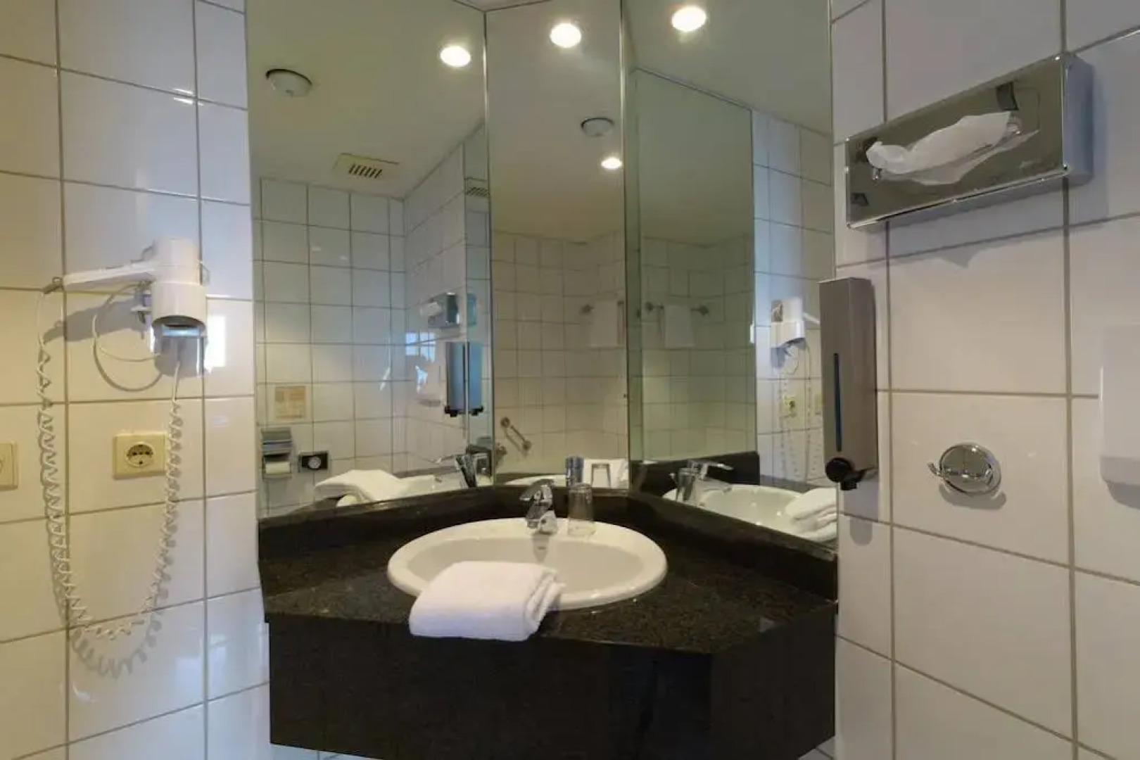 MIKADO Hotel & Suite