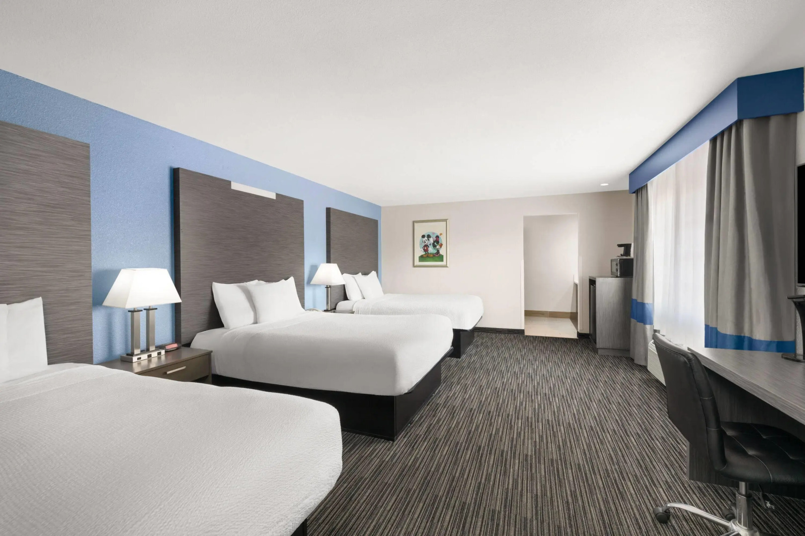 Travelodge Inn & Suites by Wyndham Anaheim on Disneyland Dr