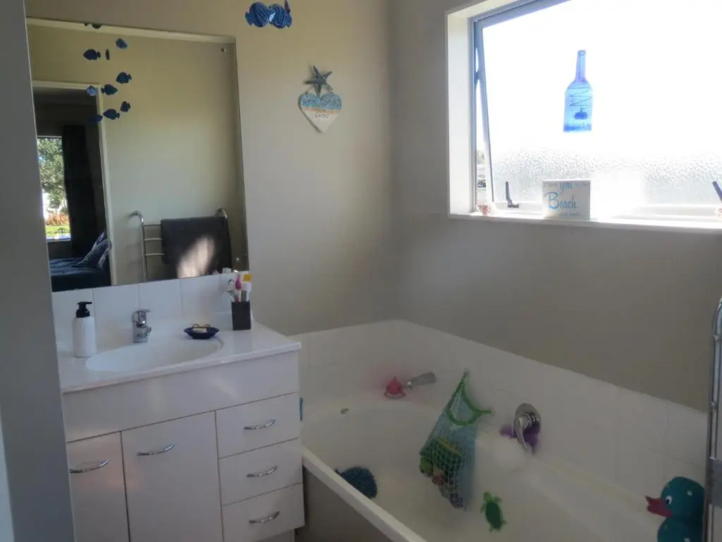 Hosts on the Coast Harbour Views