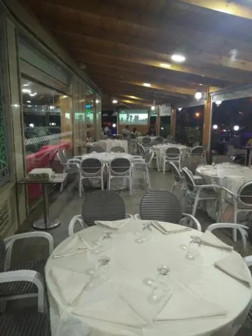 Hotel Hadaik Ain Asserdoune