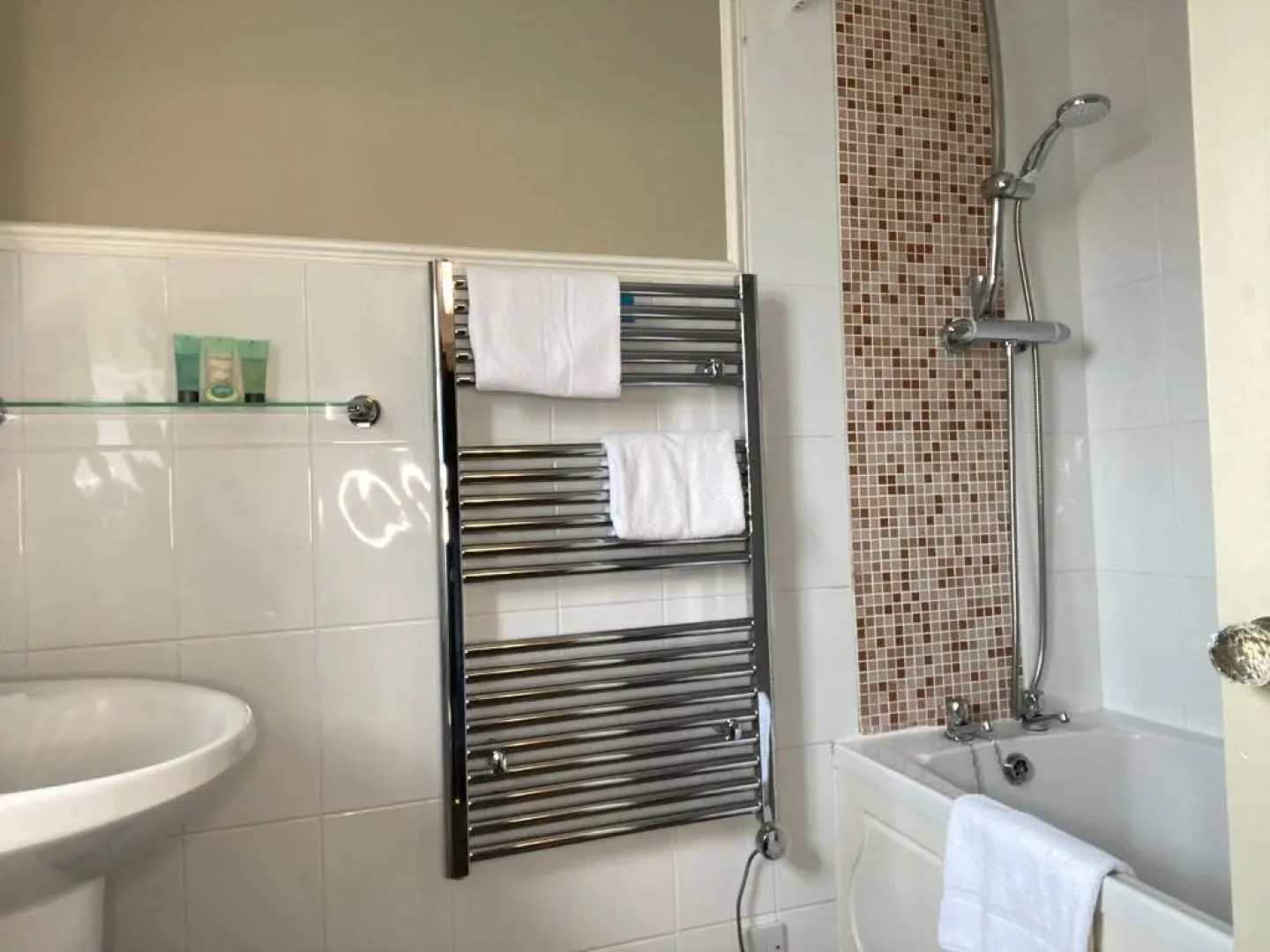 Virginia Court Hotel