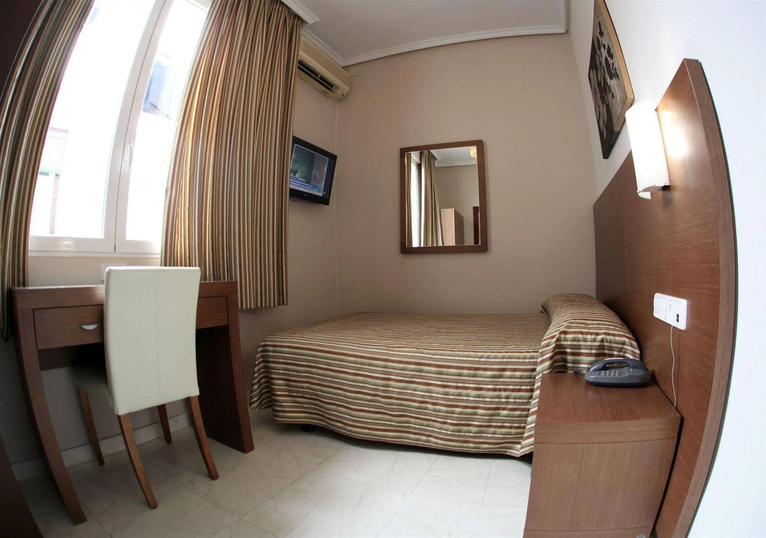 Hostal Atocha Almudena Martin